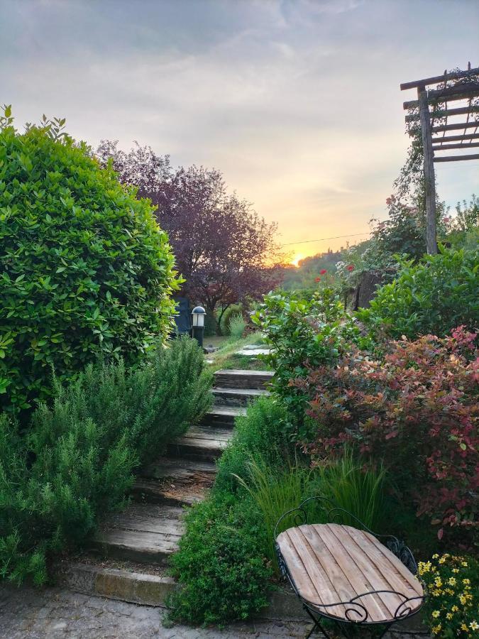Sotto La Luna Bruna B&B Cocconato Екстериор снимка