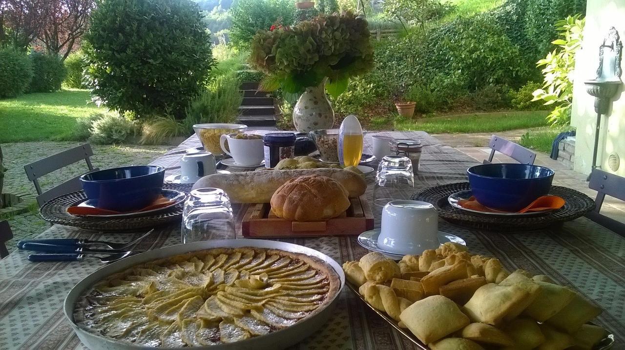 Sotto La Luna Bruna B&B Cocconato Екстериор снимка