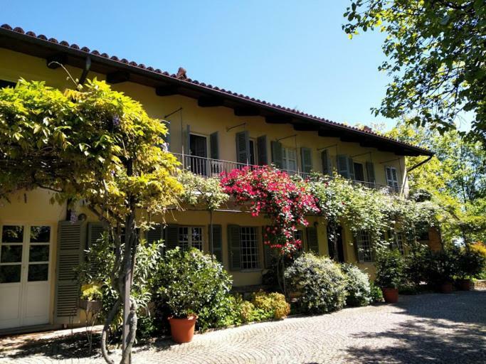 Sotto La Luna Bruna B&B Cocconato Екстериор снимка